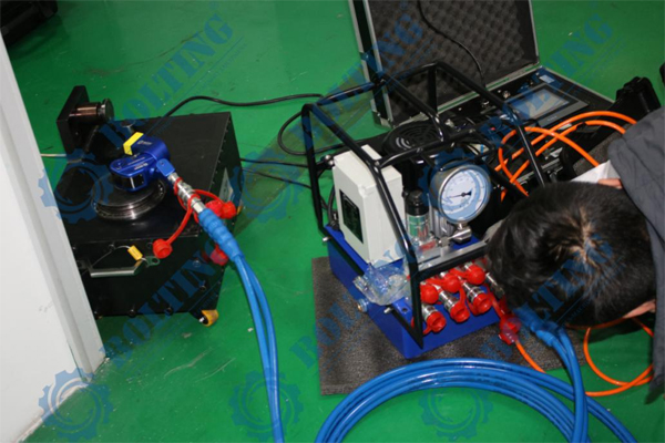 液壓扭力扳手第三方扭矩校驗檢測，液壓扭力扳手怎樣使用扭矩更精準，配什么樣的液壓扭力